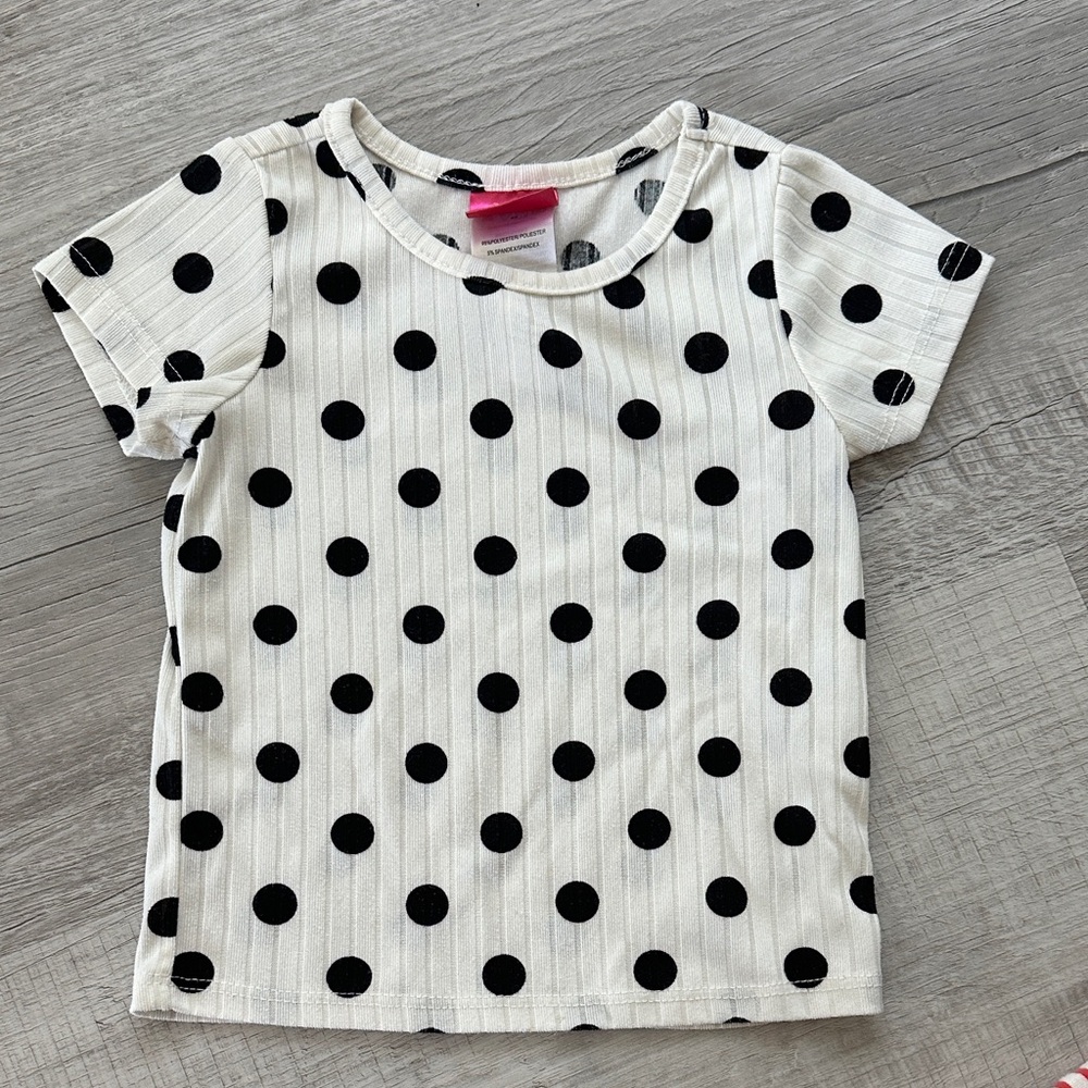 Disney junior Minnie Mouse polka dot 2T shirt short sleeve black and white
